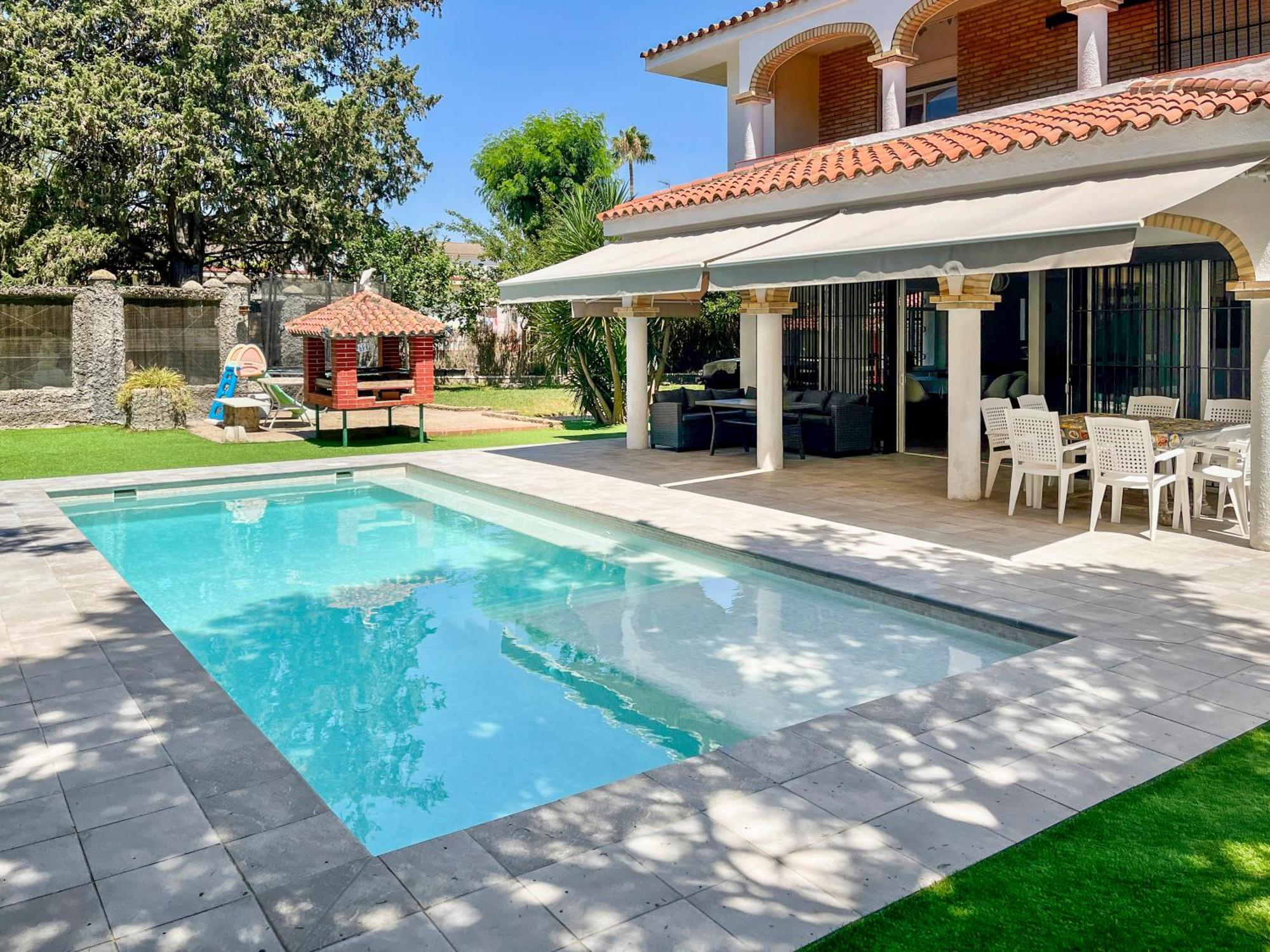 Villa Alamos Jerez I Piscina Salada Climatizada I Bbq I Jardines I 850M2 Jerez de la Frontera Exterior photo
